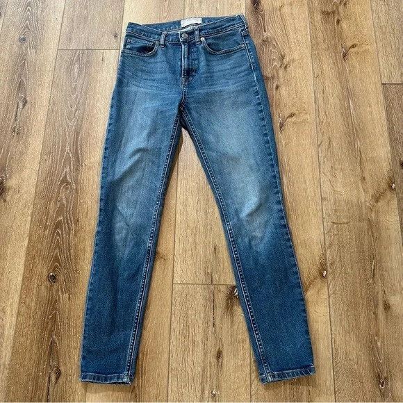 Everlane Women’s Medium Wash Mid-Rise Straight Leg Ankle Denim Jeans Sz 26R GUC - Picture 2 of 8